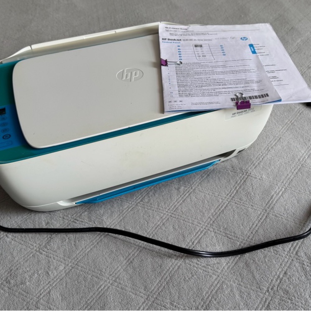 HP White and Teal Printer